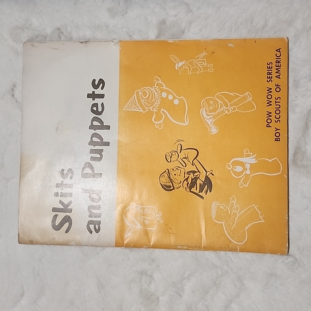 SKITS AND PUPPETS POW WOW SERIES BOY SCOUTS OF AMERICA  . BOOK.